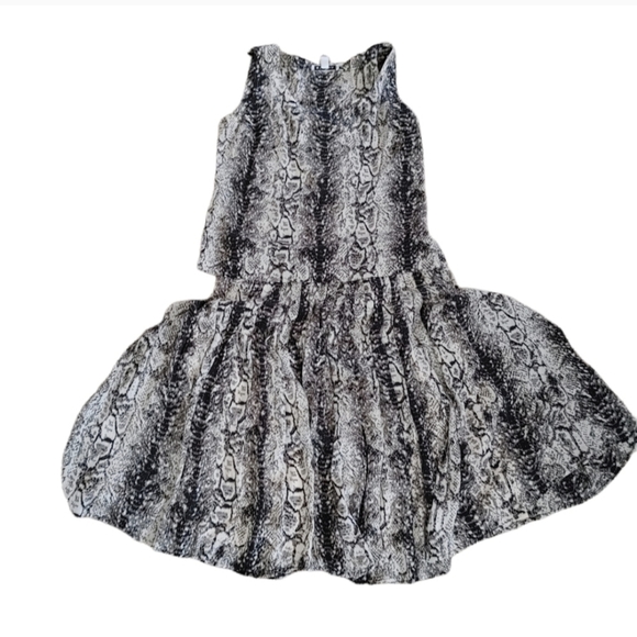 St. John Snake Skin Print Silk Pleated Skirt & Blouse Set - Picture 1 of 15